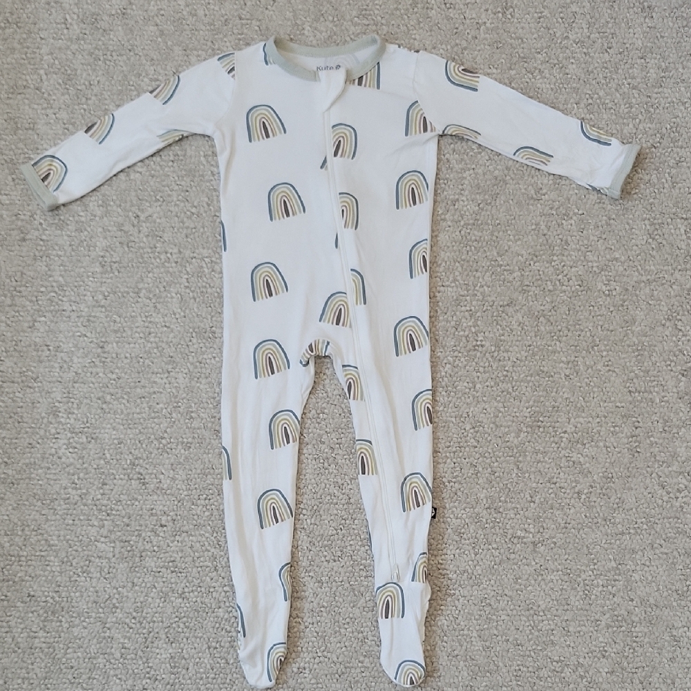 EUC Kyte Baby Bamboo Zippered Footie in Aloe Rainbow